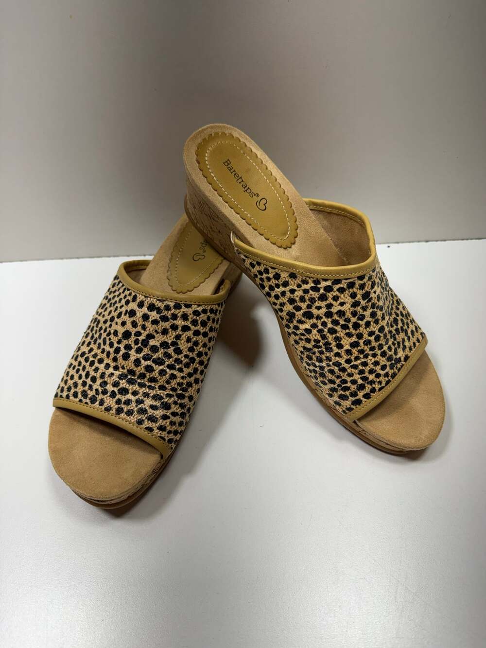 Baretraps Women’s Leopard Print Sandals Mob Wife Slip On Cork 2” Heel Flossy 11M